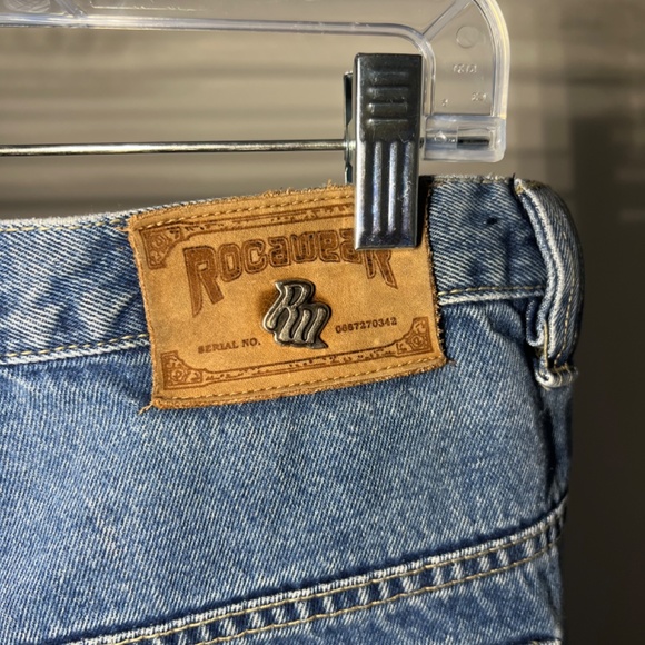 Vintage Y2K Rocawear Heavyweight Cargo Jorts Size 38 - Picture 3 of 6